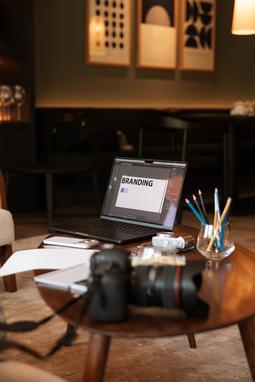 Branding-Arbeit am Laptop